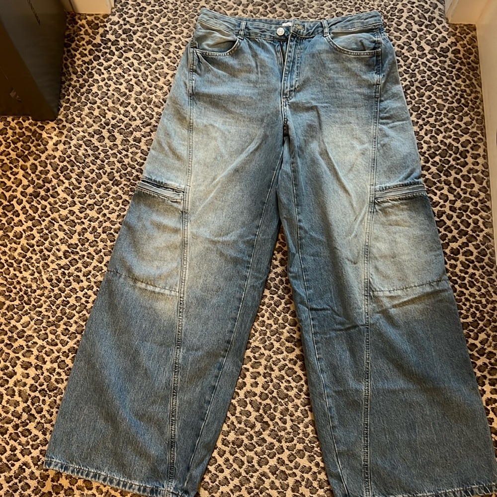 Women’s Zara jeans